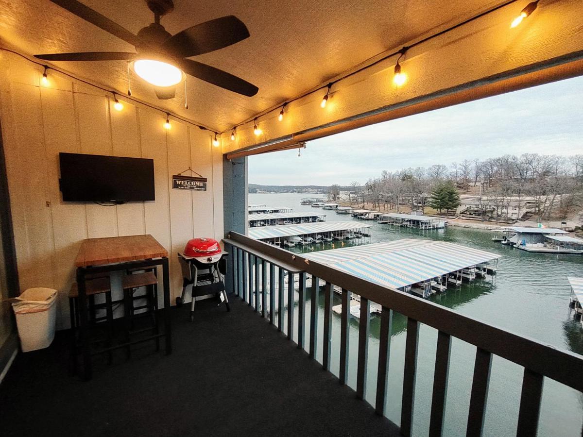 F Lakefront! Remodeled, Sleeps 4, Boat Slip, Patio, Wifi, Cable, Pool オーセージ・ビーチ エクステリア 写真